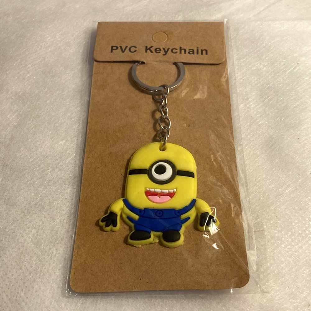 NWOT - Minion PVC Keychain & Round Metal Key Ring Holder